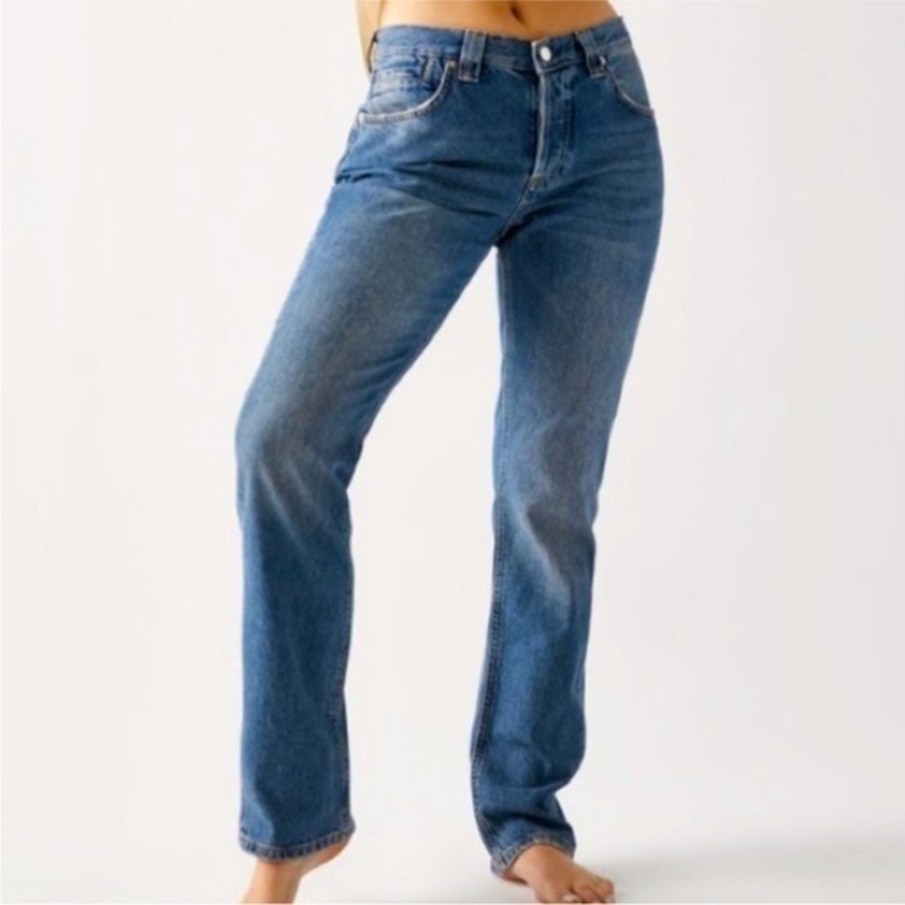 We The Free by FP CRVY Siren Low Rise Straigh Leg Jeans in Vixen Medium Wash 27